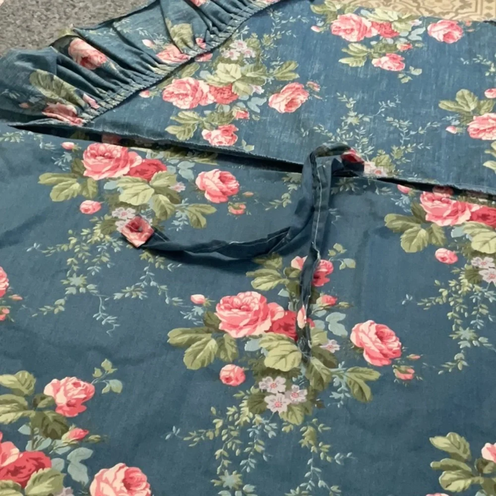 Croscill 2 standard envelope pillow shams. 1990’s